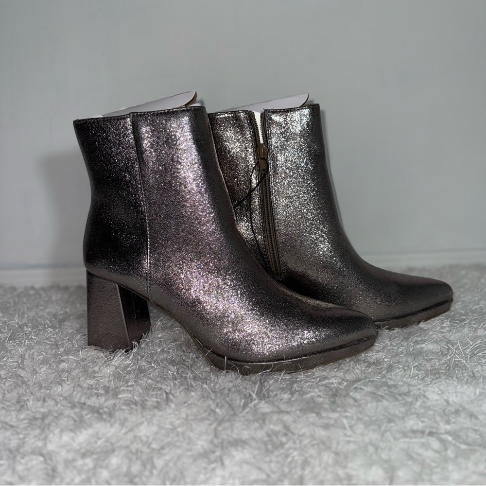 Worthington Women's‎ Silver Metallic Block Heel Ankle Boots Size 8 Medium - Picture 4 of 8